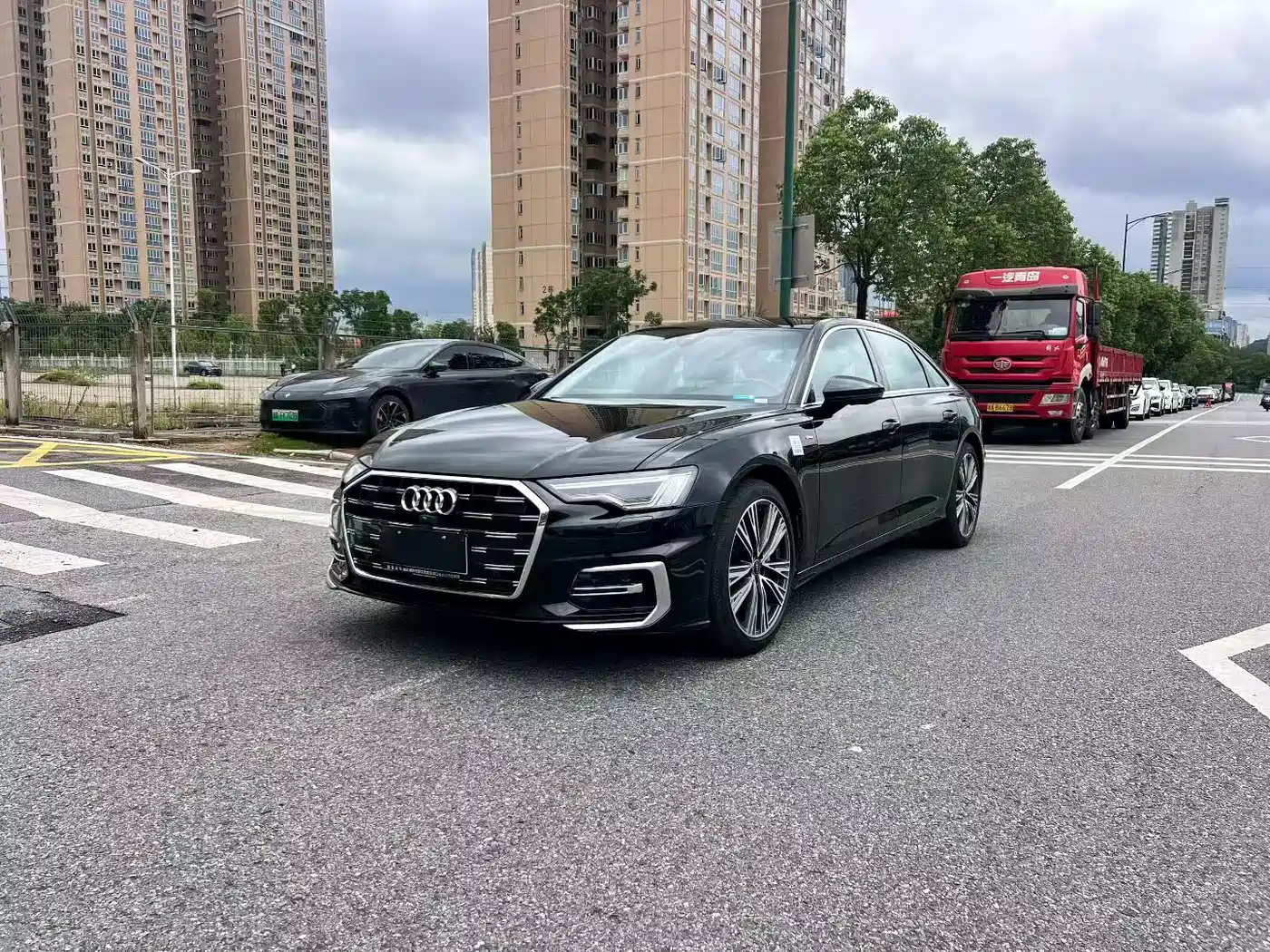 Фото 1 - Audi A6L