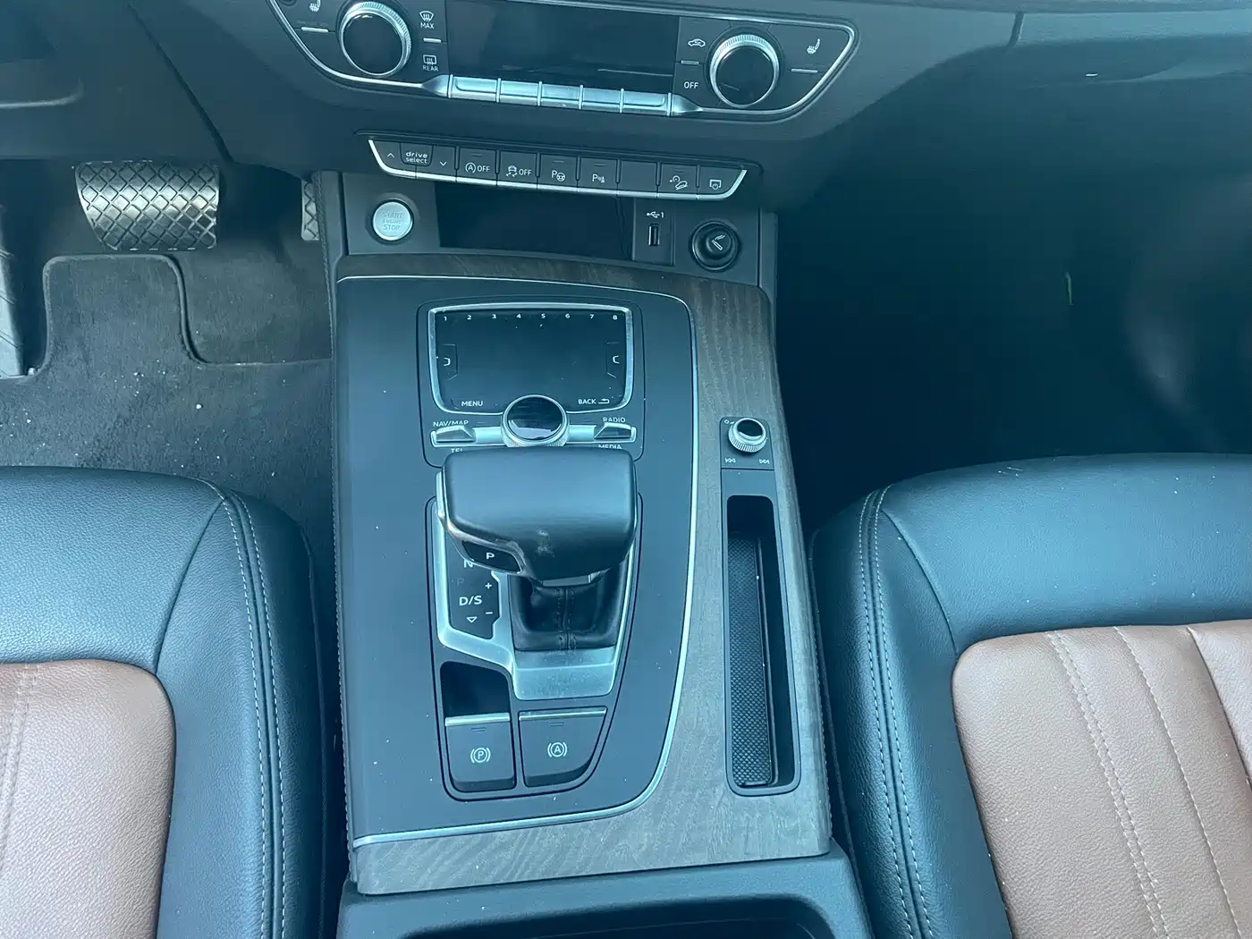 Фото 17 - Audi Q5L