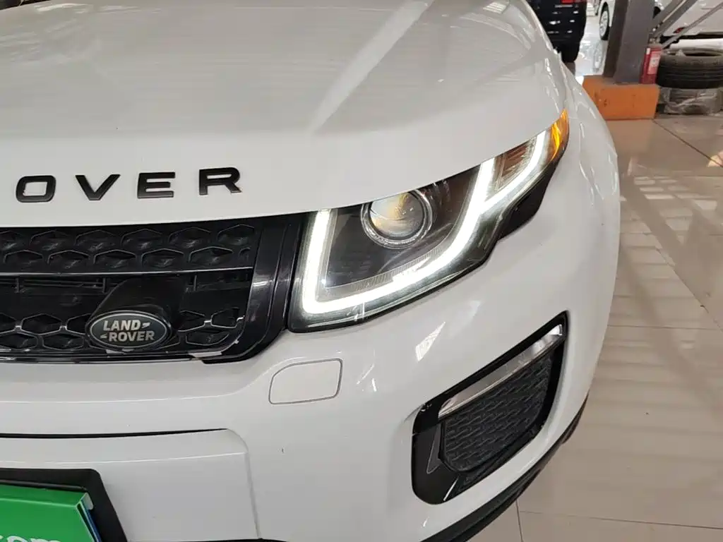 Фото 24 - Land Rover Range Rover Evoque