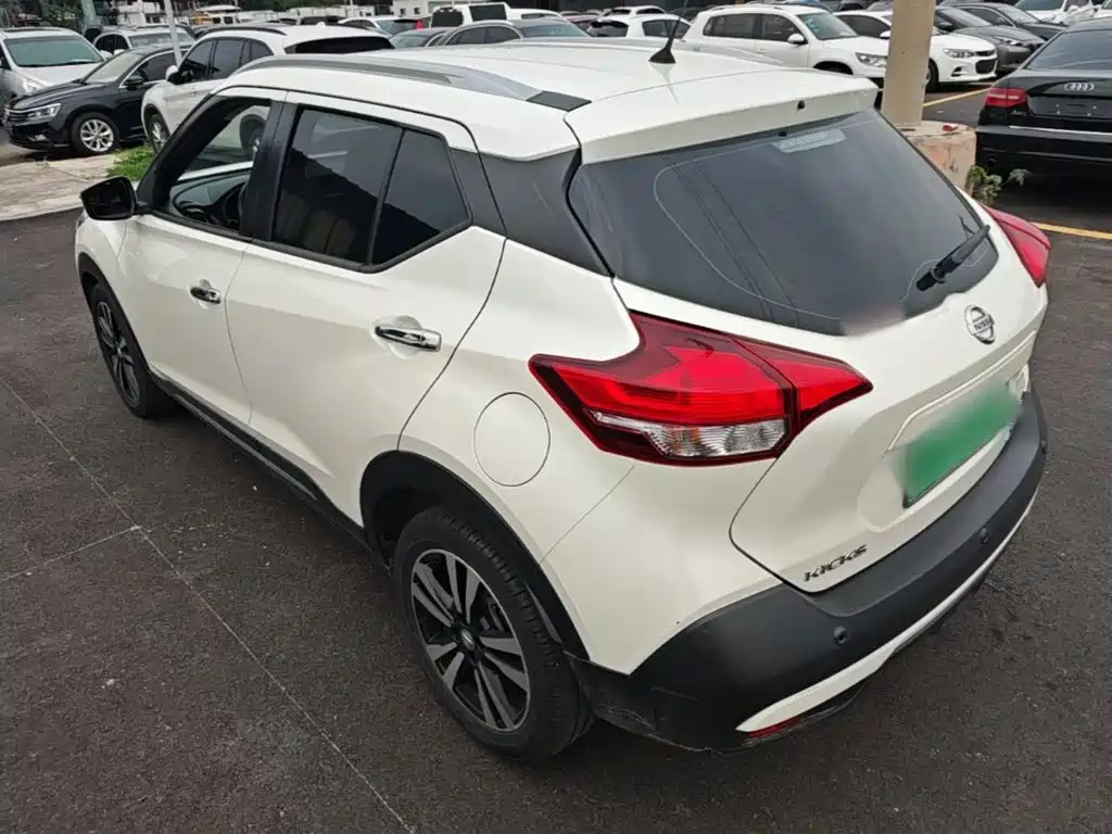 Nissan Kicks 2018 2017 1.5L CVT Smart Edition