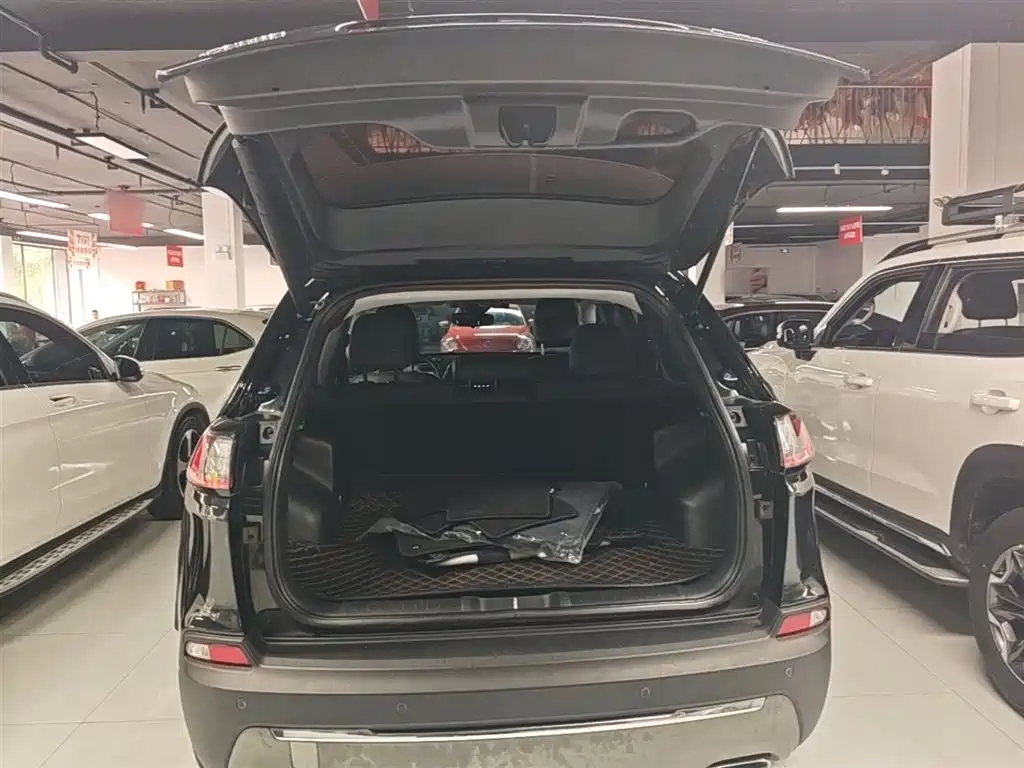 Jeep Cherokee 2019 2019 2.0T 4WD Adventure Edition China V