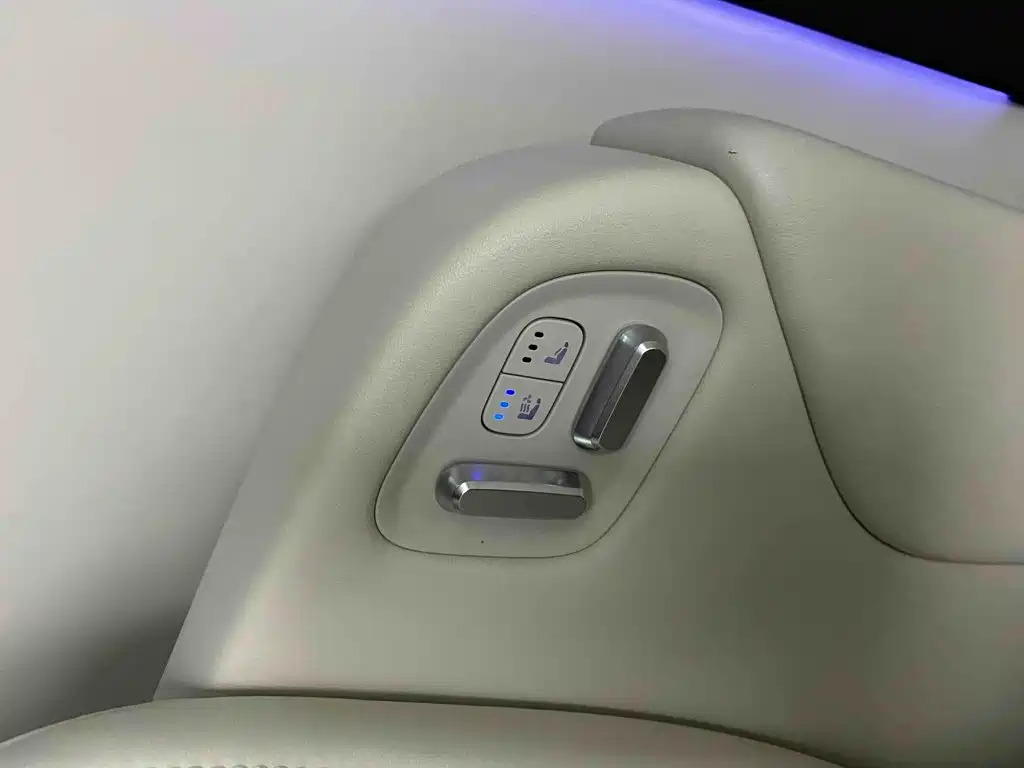Li Auto MEGA 2025 2024 Ultra