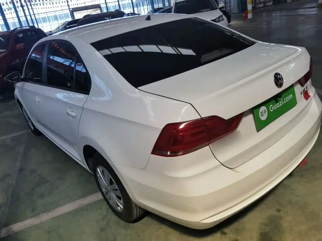Volkswagen Santana 2016 1.4L Manual Trend Edition фото 5