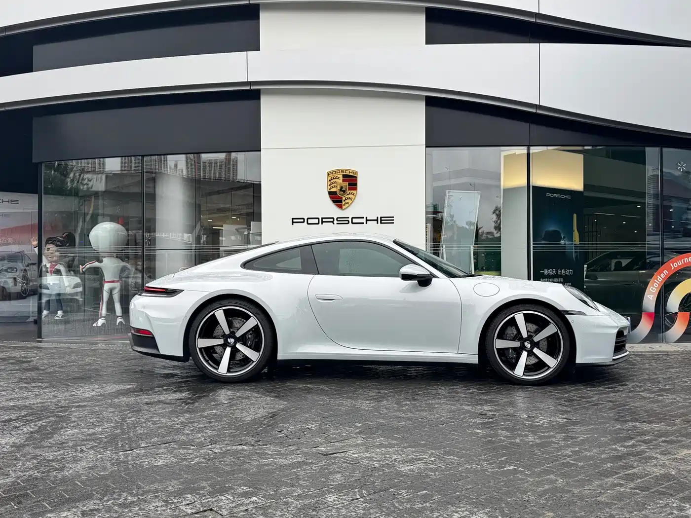 Фото 4 - Porsche 911