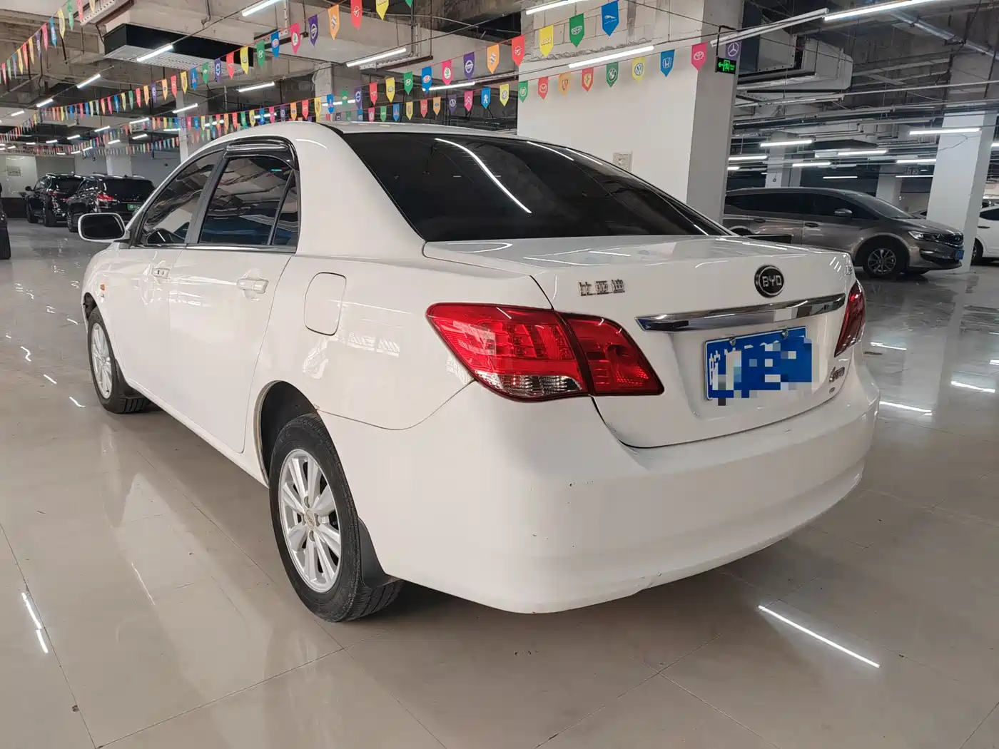 BYD L3 2015 Energy-saving Edition 1.5L Automatic Comfort фото 6