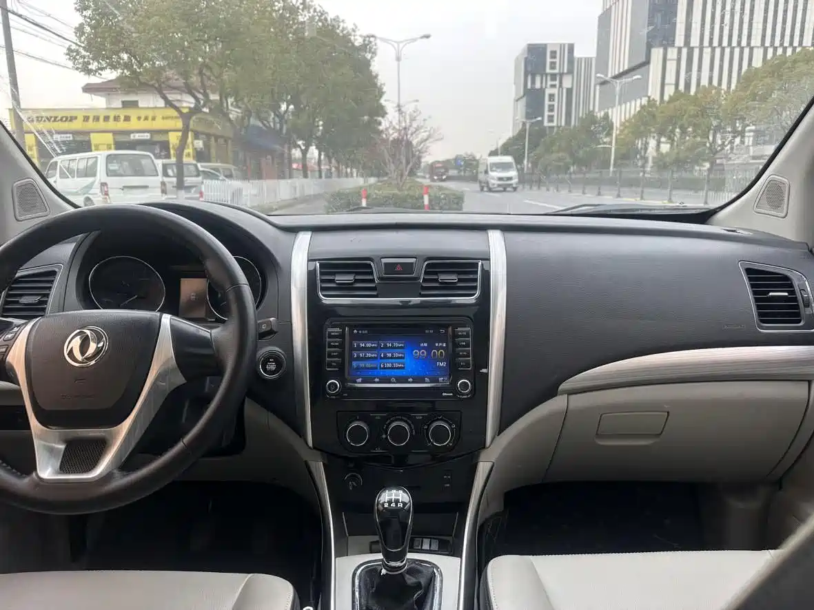 Dongfeng Fengxing Fengxing S500 2016 2016 1.6L Manual Premium