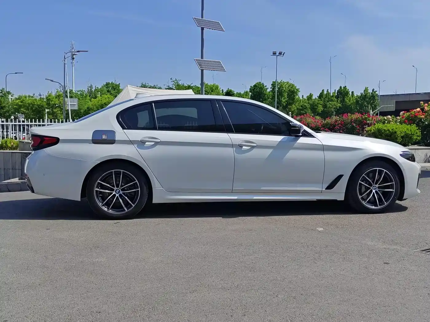 BMW 5 Series New Energy 2021 535Le M Sport Package фото 4