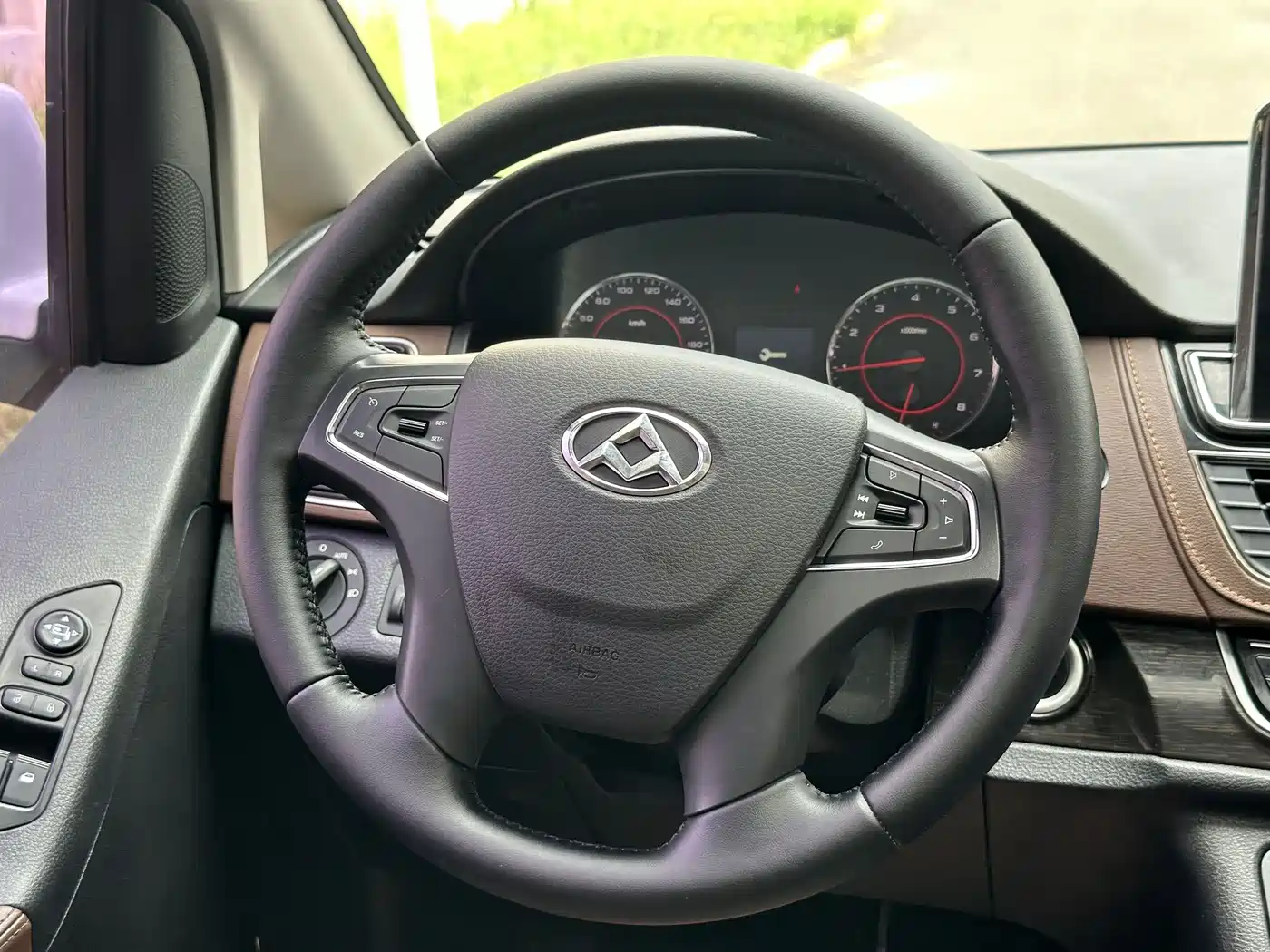 SAIC Maxus Maxus G10 2018 2018 PLUS 2.0T Automatic Flagship Edition