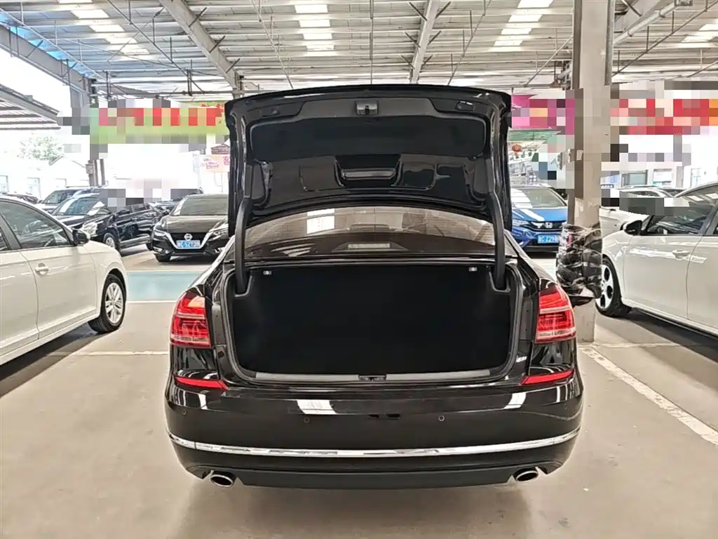 Volkswagen Passat 2017 330TSI DSG Prestige фото 19