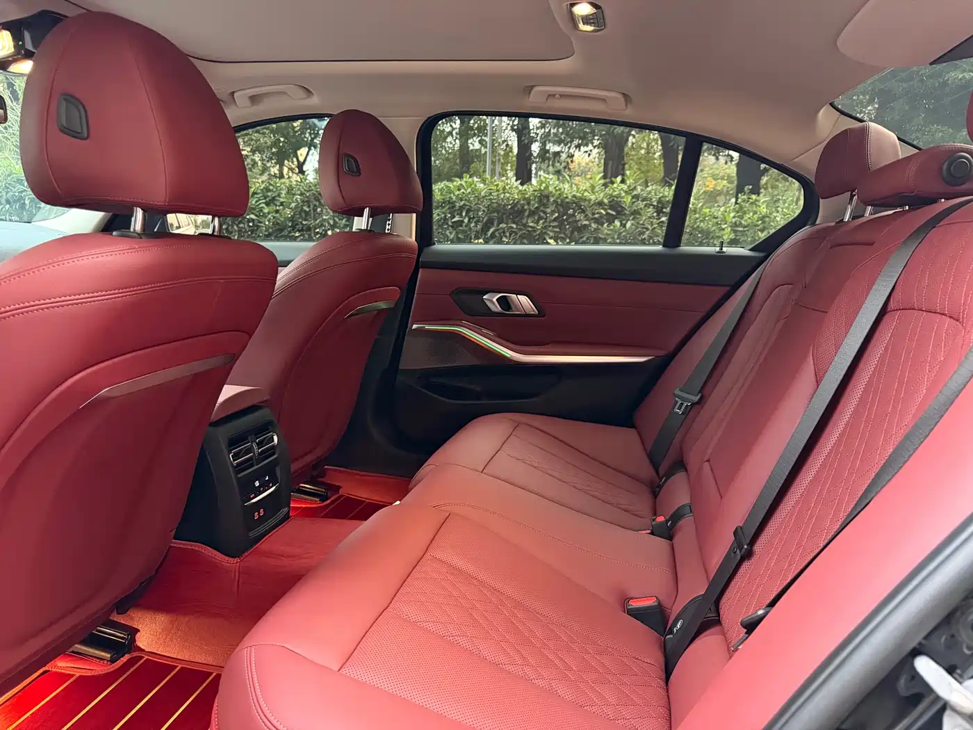 BMW 3 Series 2023 325Li M Sport Package фото 8