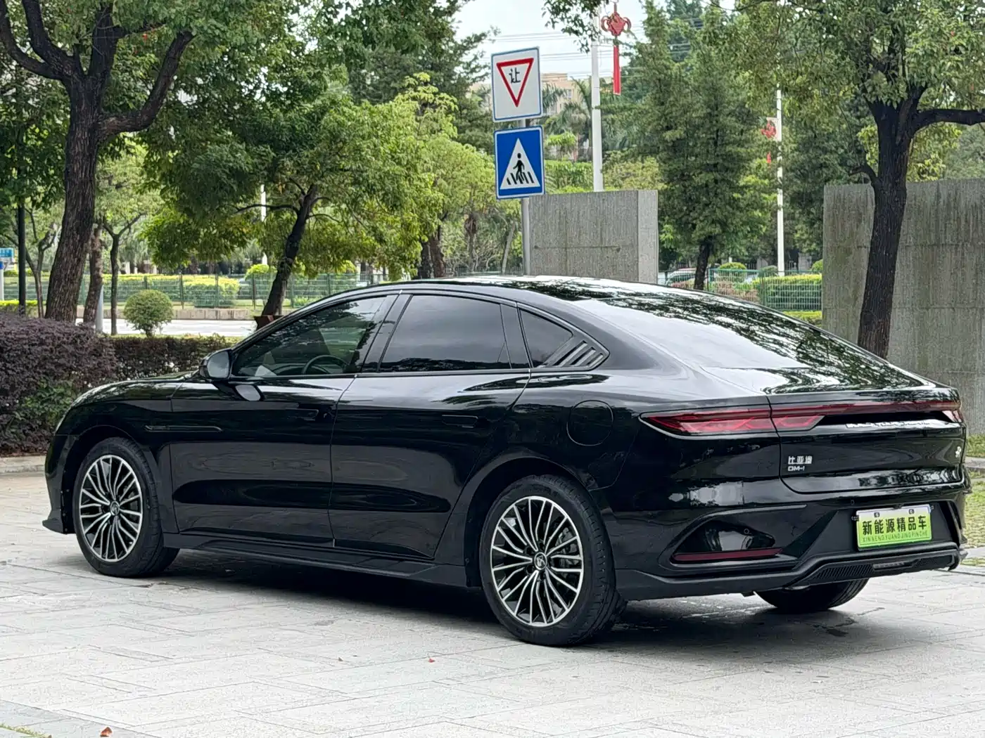 BYD HAN
