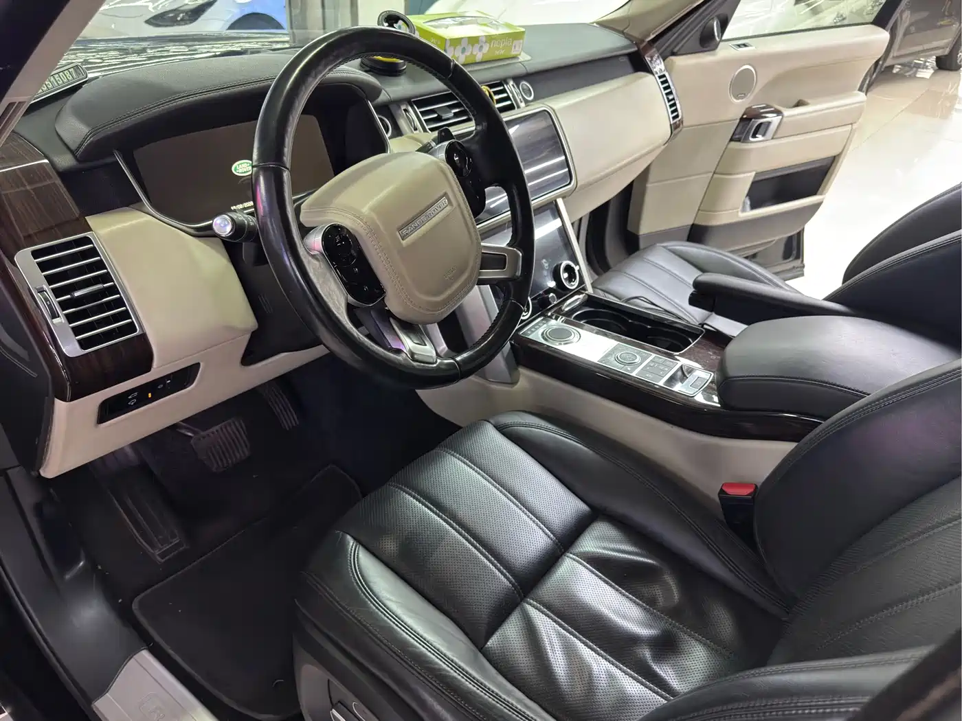Фото 2 - Land Rover Range Rover
