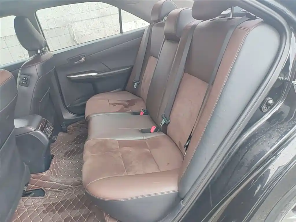 Toyota Camry 2016 2.0G 10th Anniversary Luxury Edition фото 17