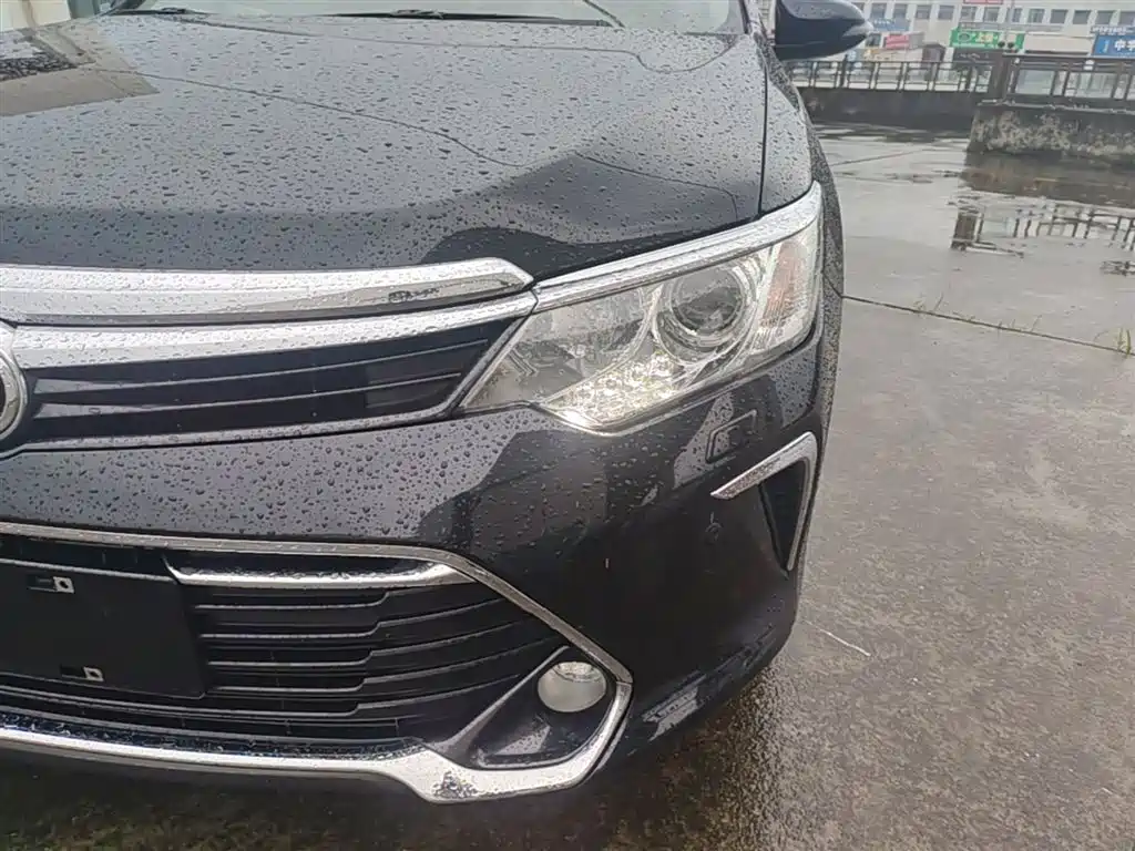 Toyota Camry 2016 2.0G 10th Anniversary Luxury Edition фото 24