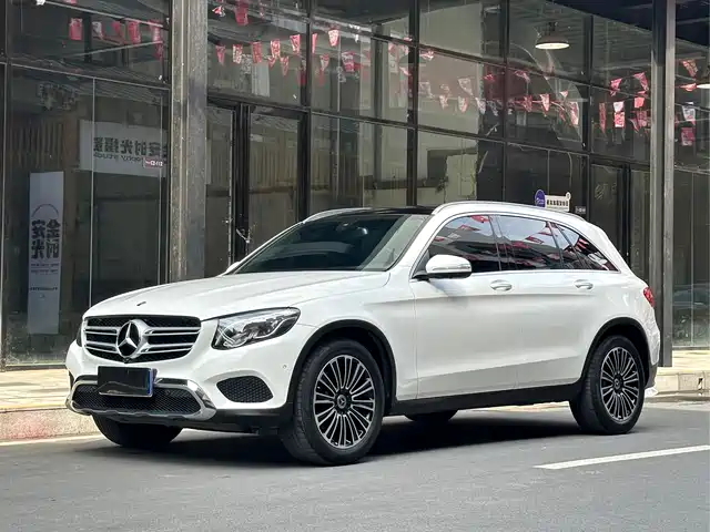 MERCEDES-BENZ GLC