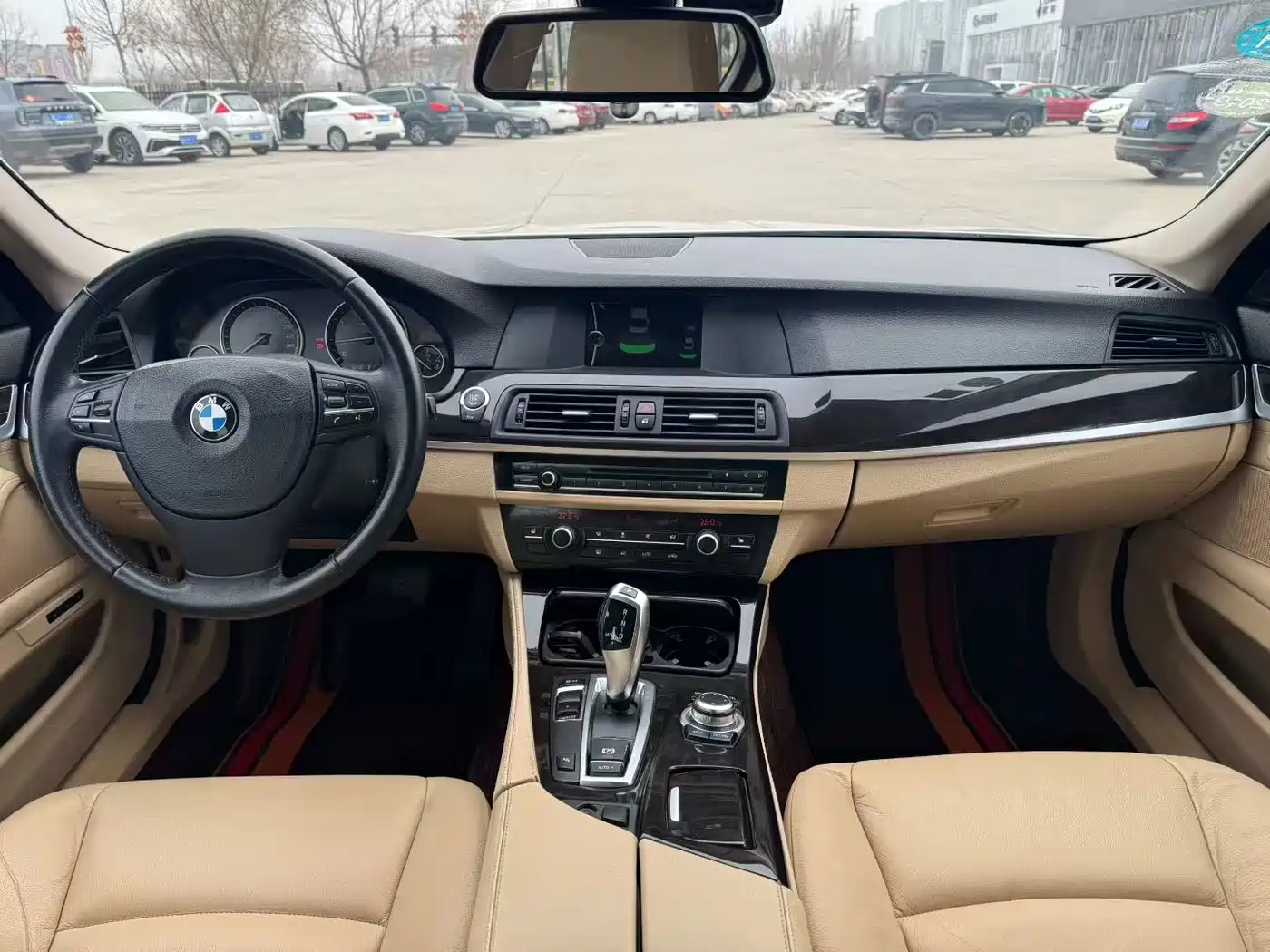 BMW 5 Series 2013 525Li Leadership фото 6