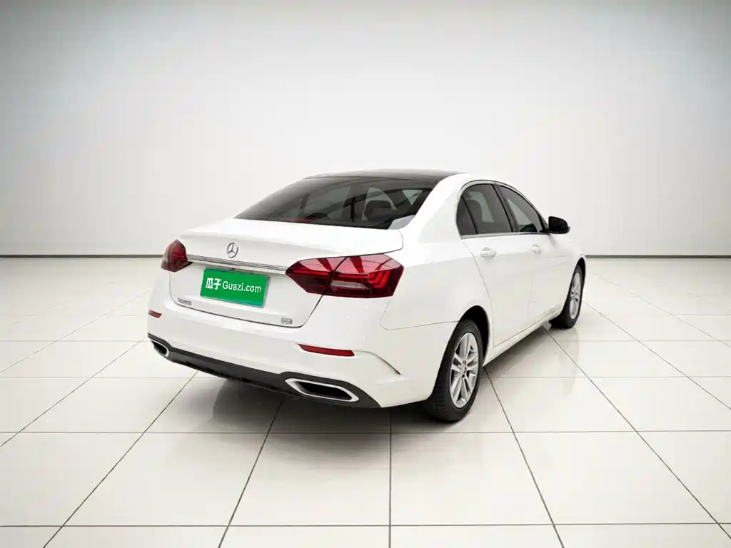 Фото 6 - Geely Emgrand
