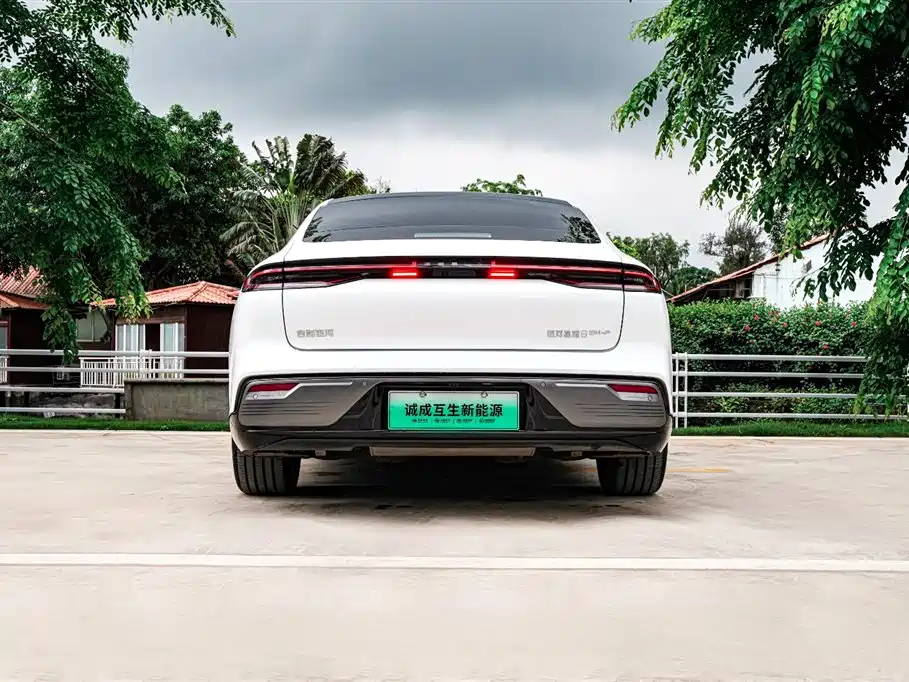 Geely Galaxy Galaxy Xingyao 8 2025 130km EM-P Starship Edition фото 7
