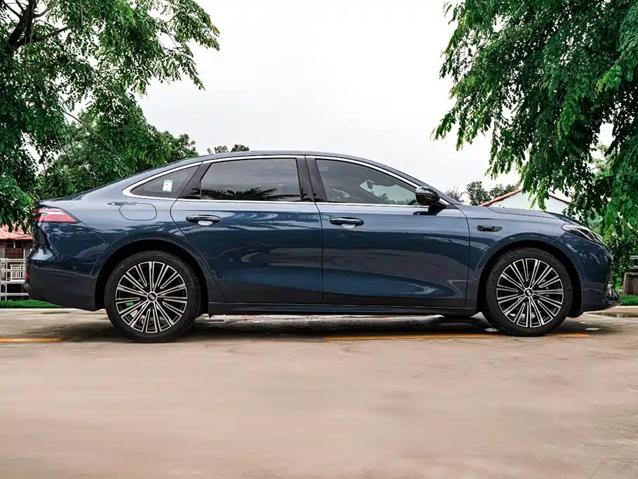 Geely Galaxy Galaxy A7 2025 EM-i фото 5