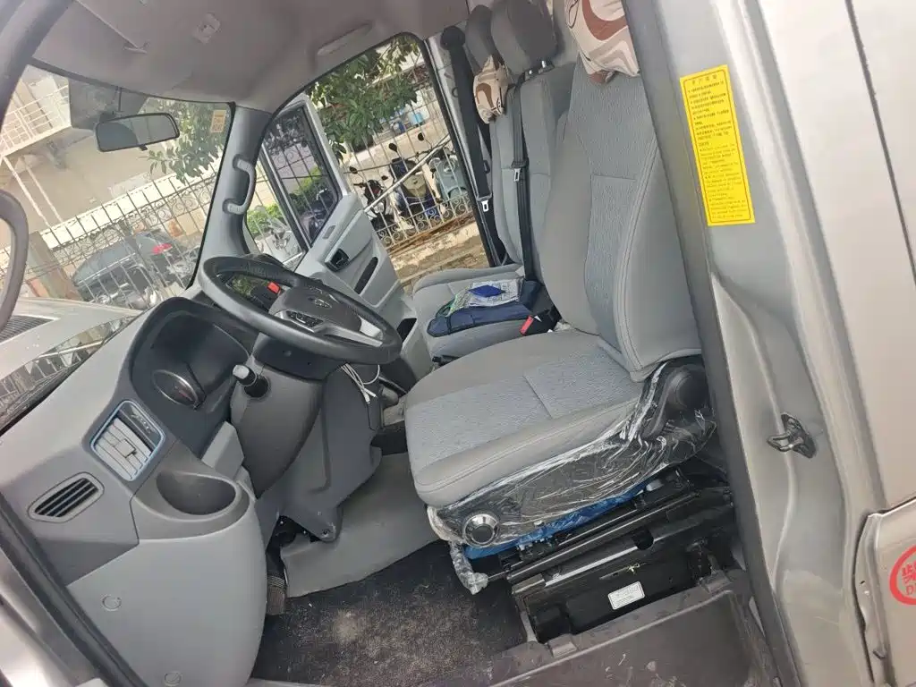 Foton Tuyano 2024 2024 Jixiang Multi-function 2.0T Automatic Long Wheelbase Medium Roof Single Rear Tire 3-seater