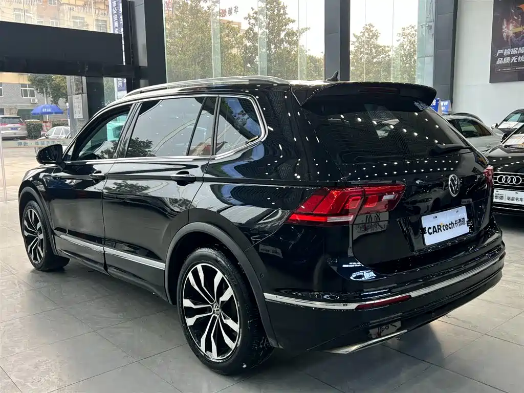 Volkswagen Tiguan L 2021 330TSI Automatic 2WD R-Line Premium фото 8