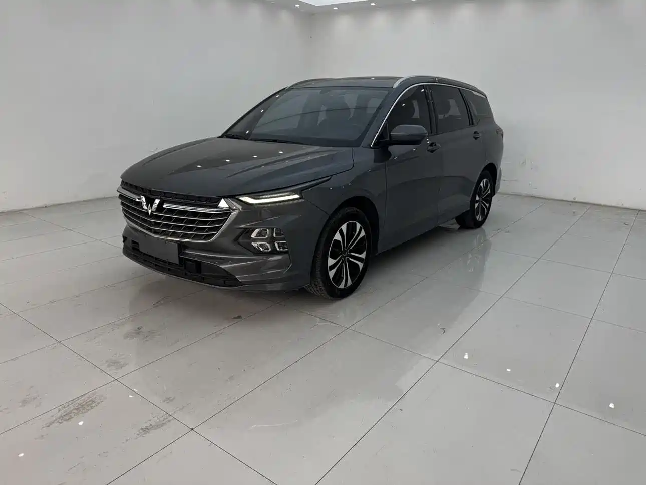 Wuling Motors Wuling Victory 2021 2020 1.5T CVT Flagship Business Class