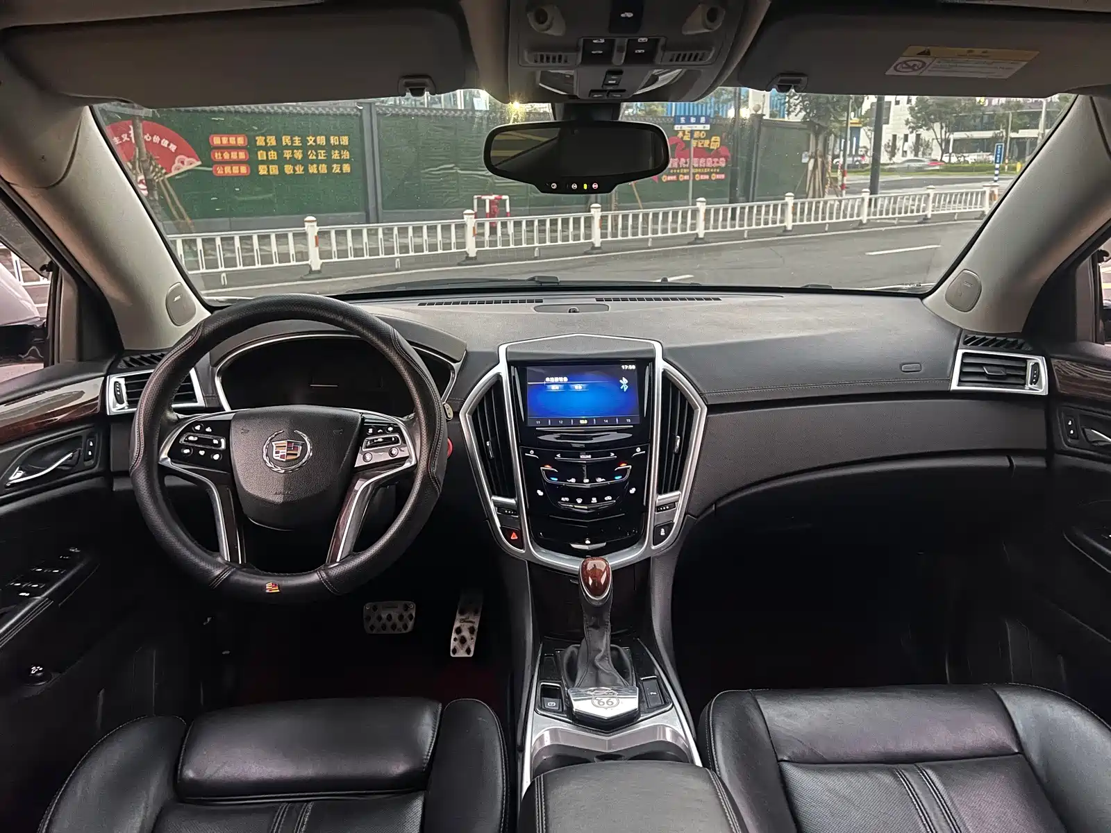 Фото 10 - Cadillac SRX