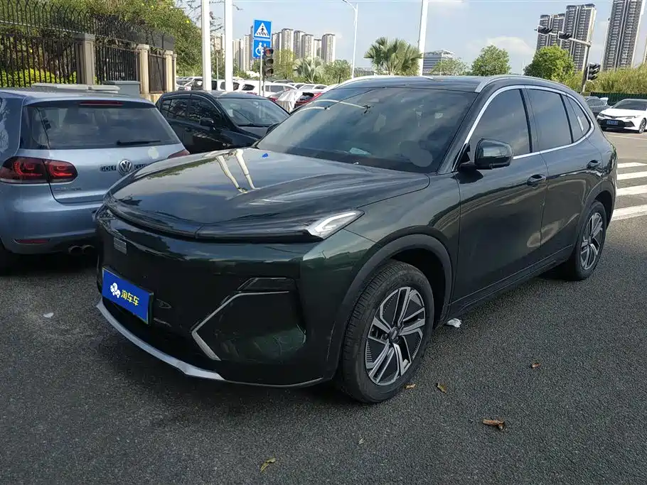 Geely Galaxy Starship 7 EM-i 2025 Model 120km Explorer+ Edition
