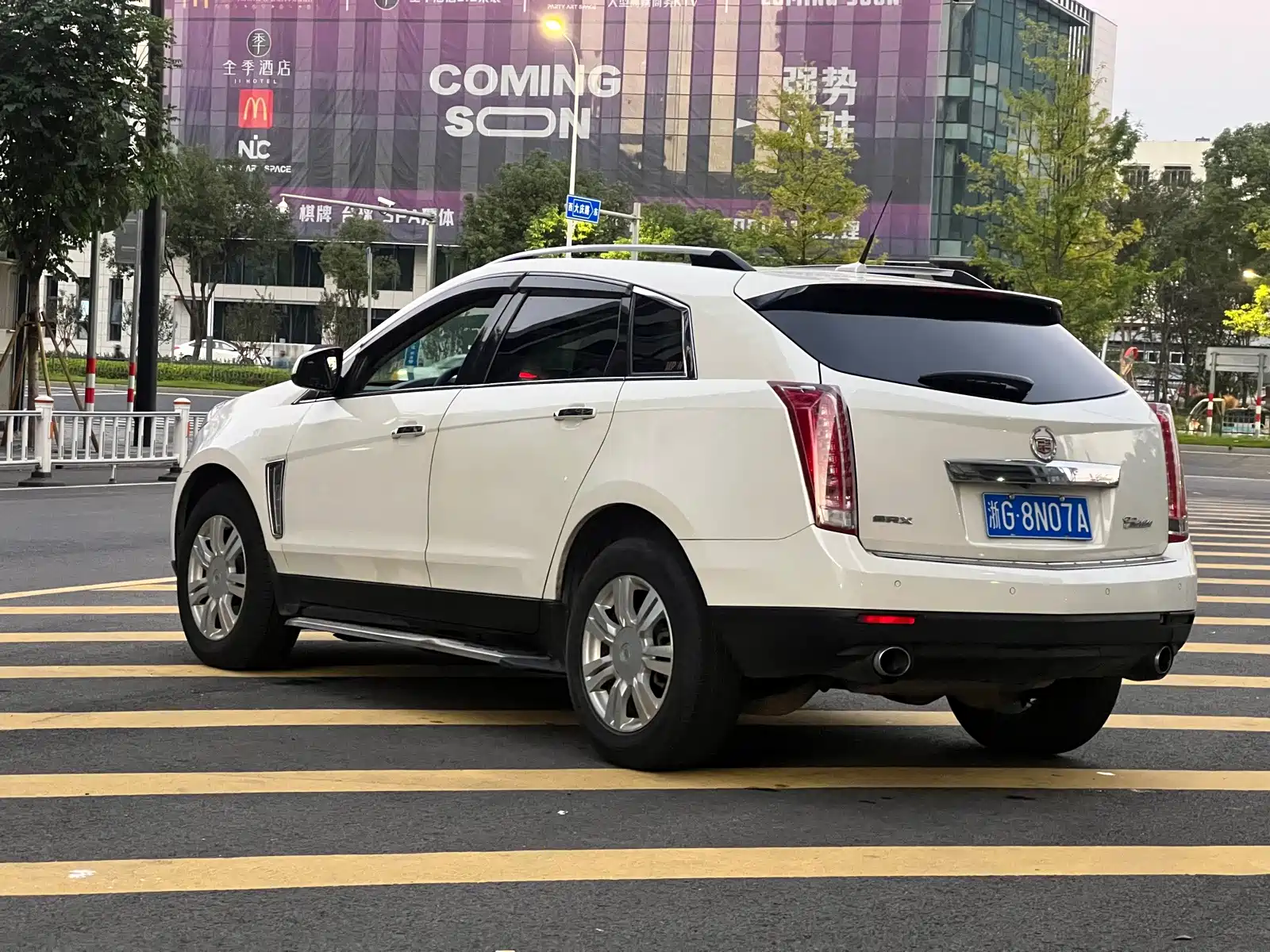 Фото 7 - Cadillac SRX
