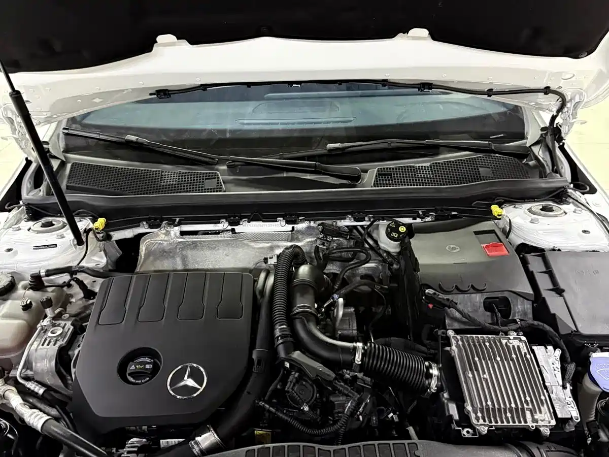 Mercedes-Benz A-Class 2024 Facelift A 180 L фото 14