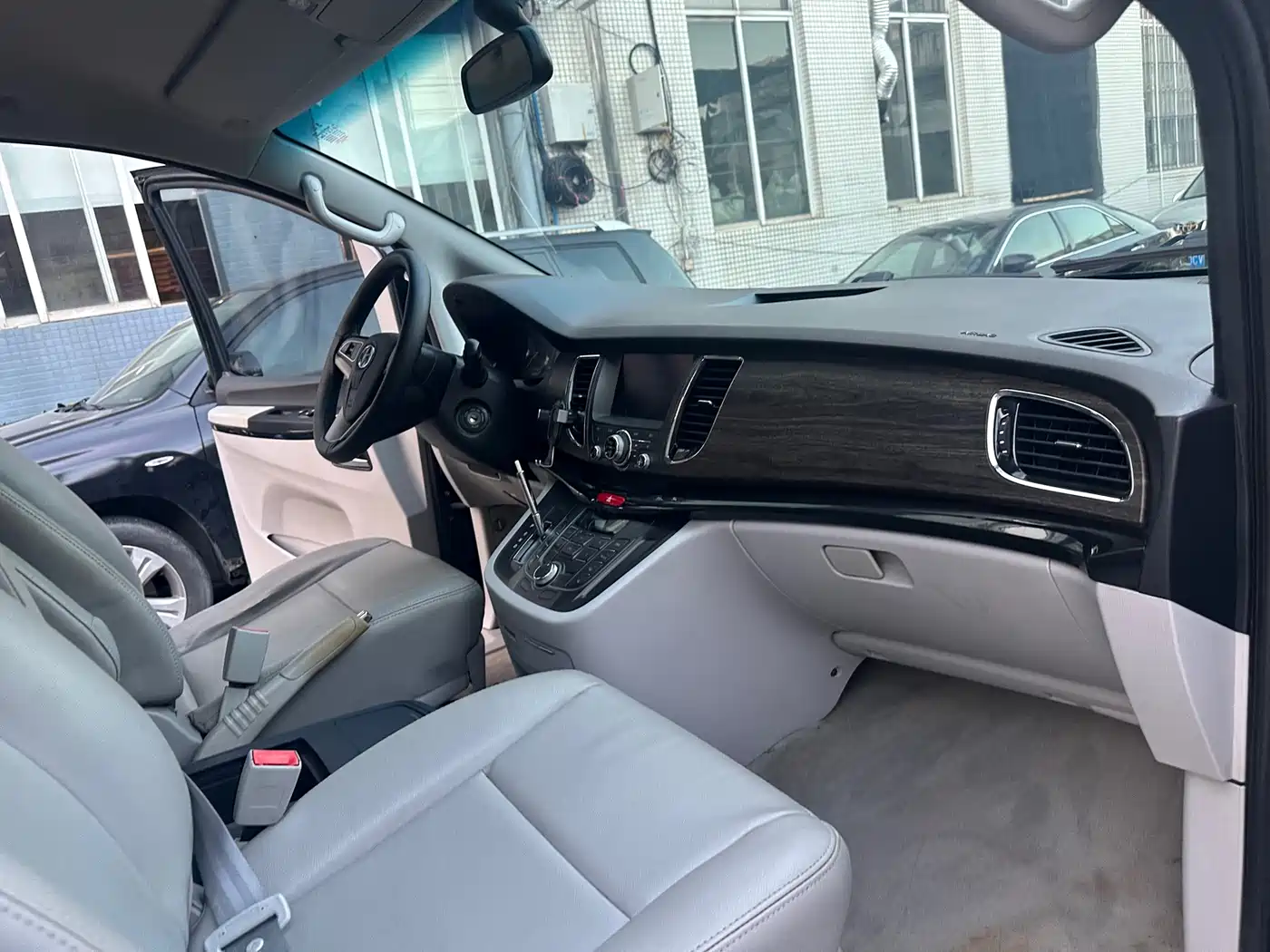 JAC Refine M5 2016 2014 Color Tour 2.0T Gasoline Automatic Business