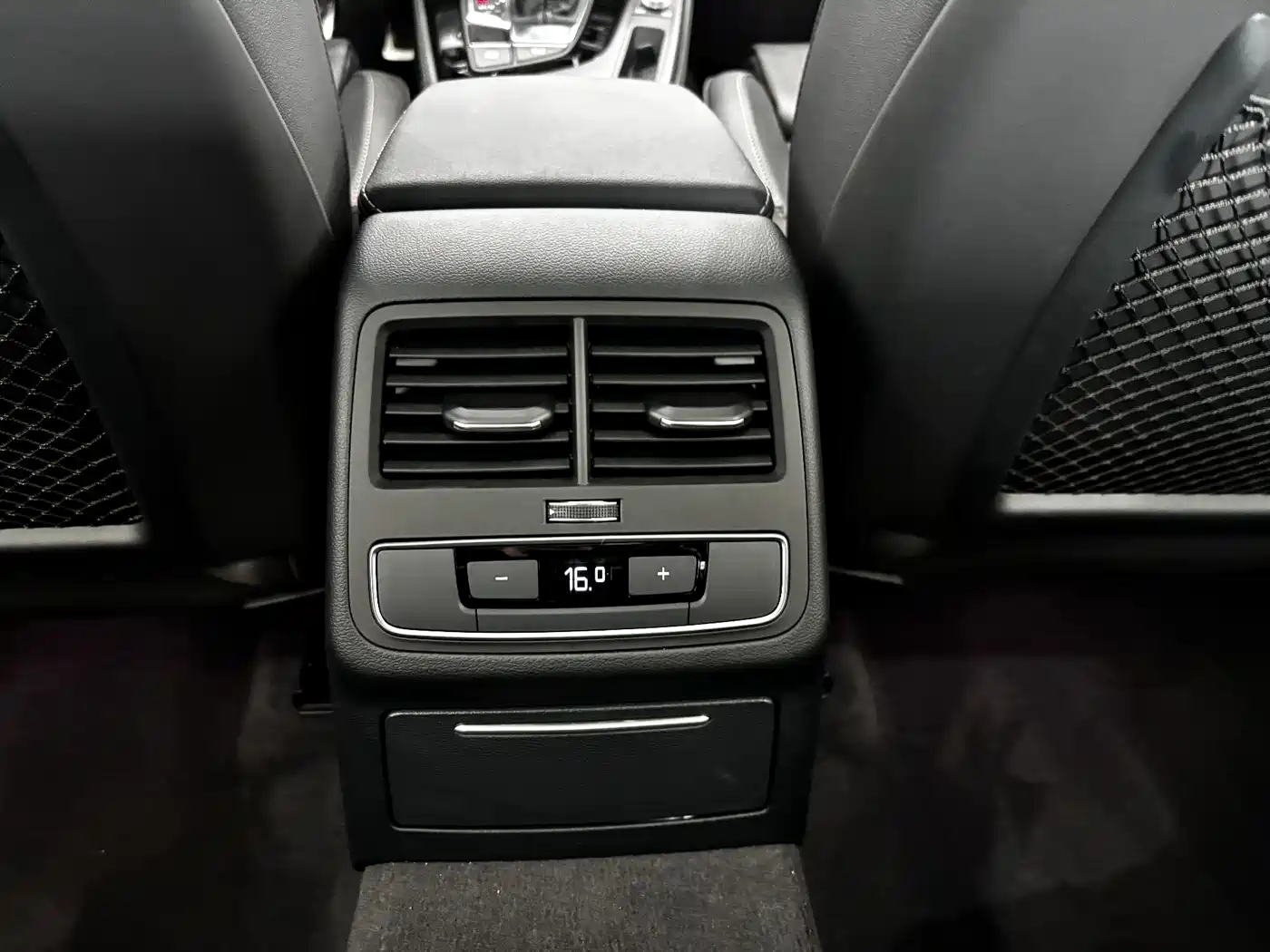 Audi A4L 2024 40 TFSI quattro RS Kit Speed Edition фото 21