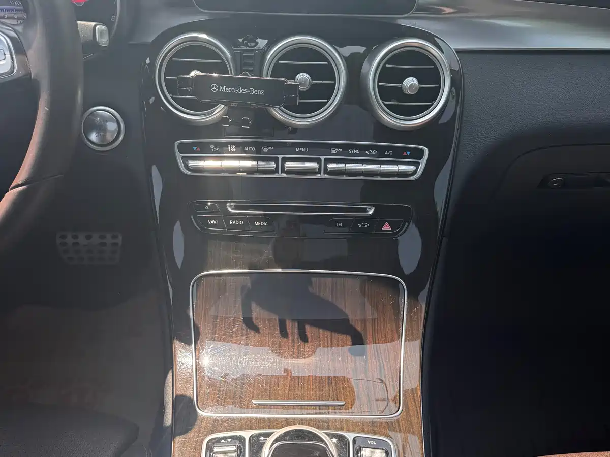 Mercedes-Benz GLC 2019 GLC 260 4MATIC Dynamic фото 18