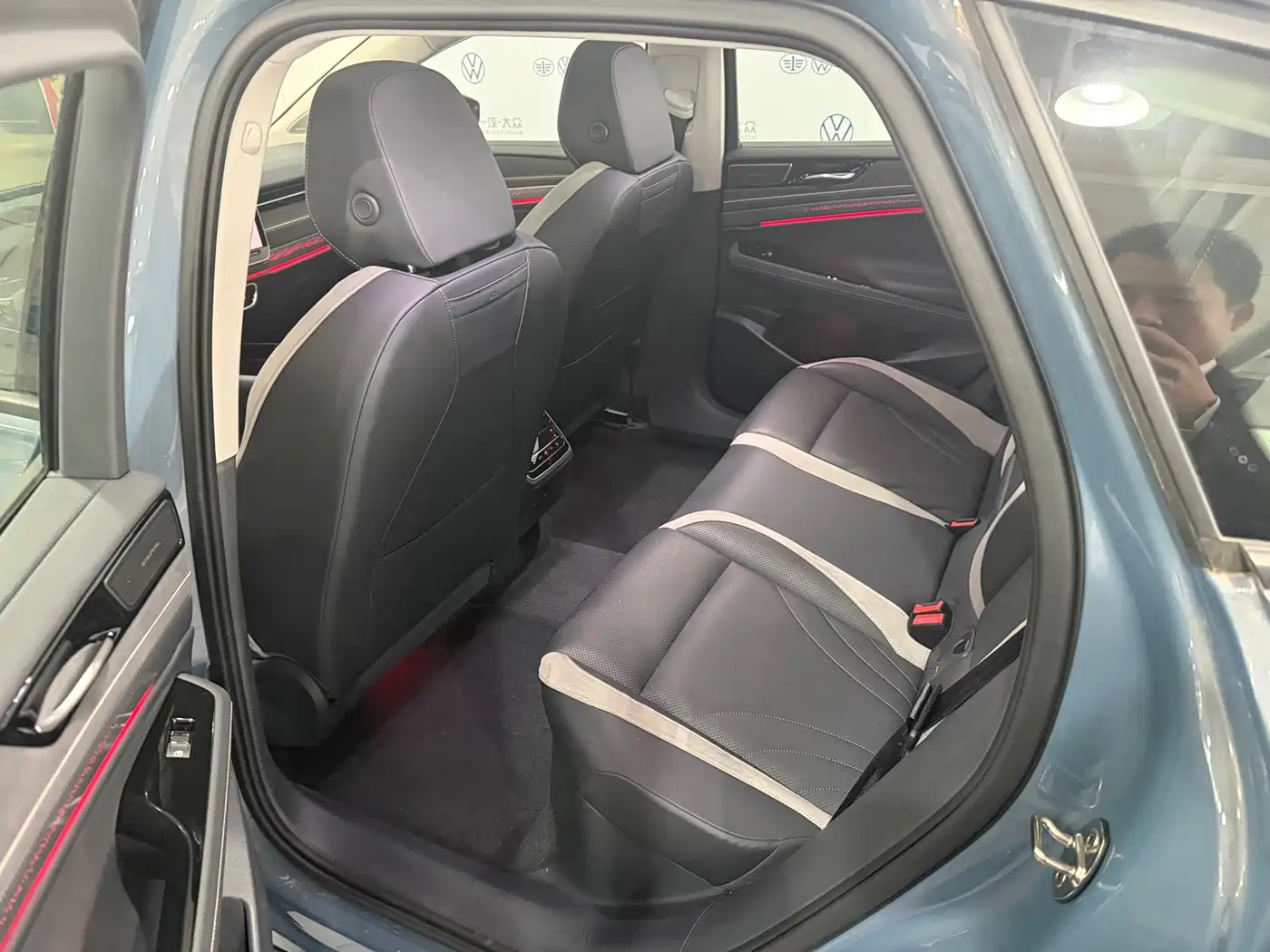 VOLKSWAGEN ID.7 VIZZION