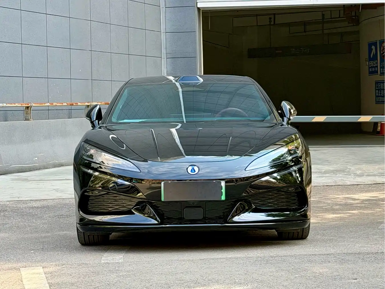 Denza Z9GT 2026 2026 Model Flash Charge Honor Edition