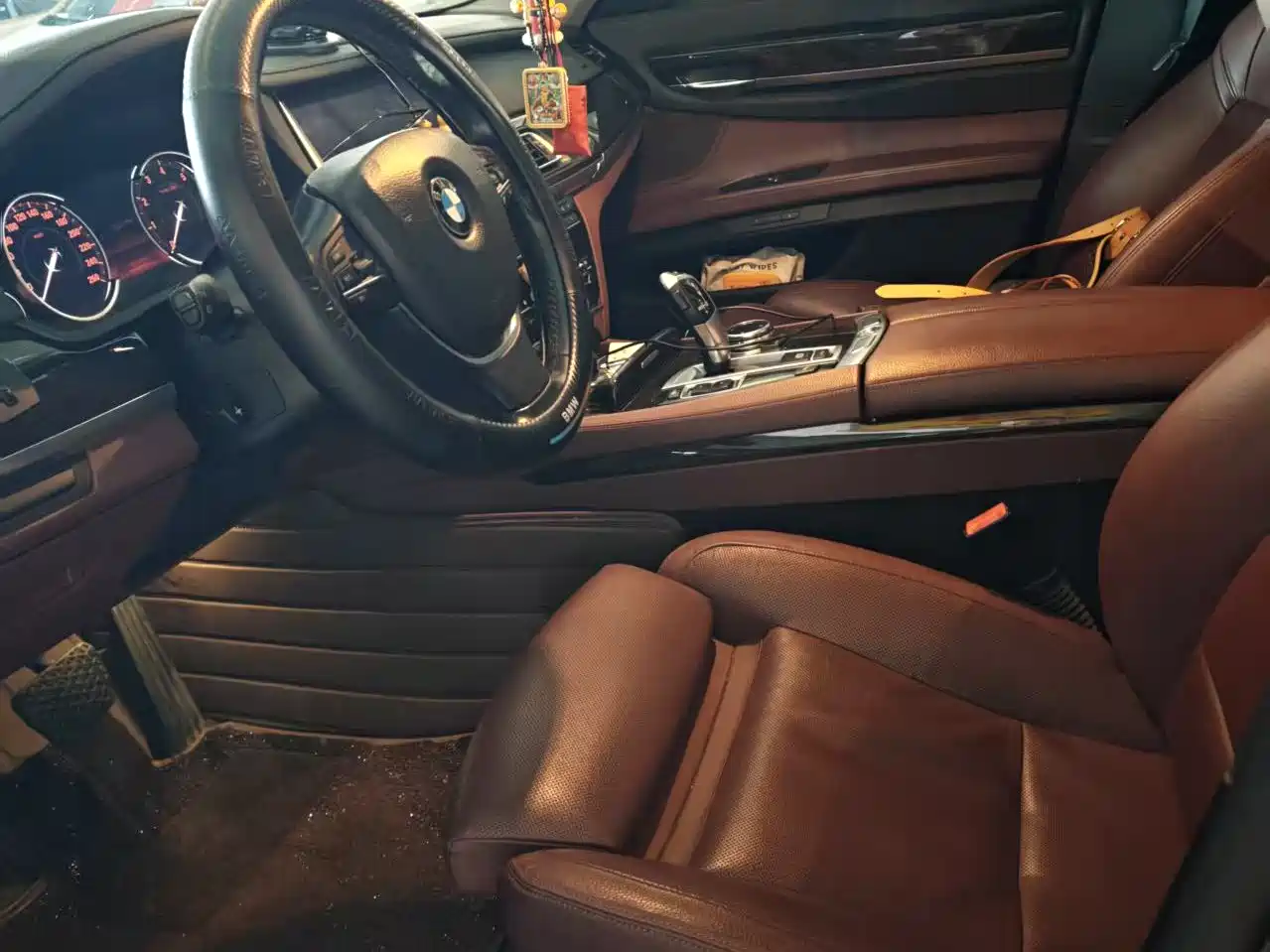 BMW 7 Series 2013 Model 740Li Leading фото 5