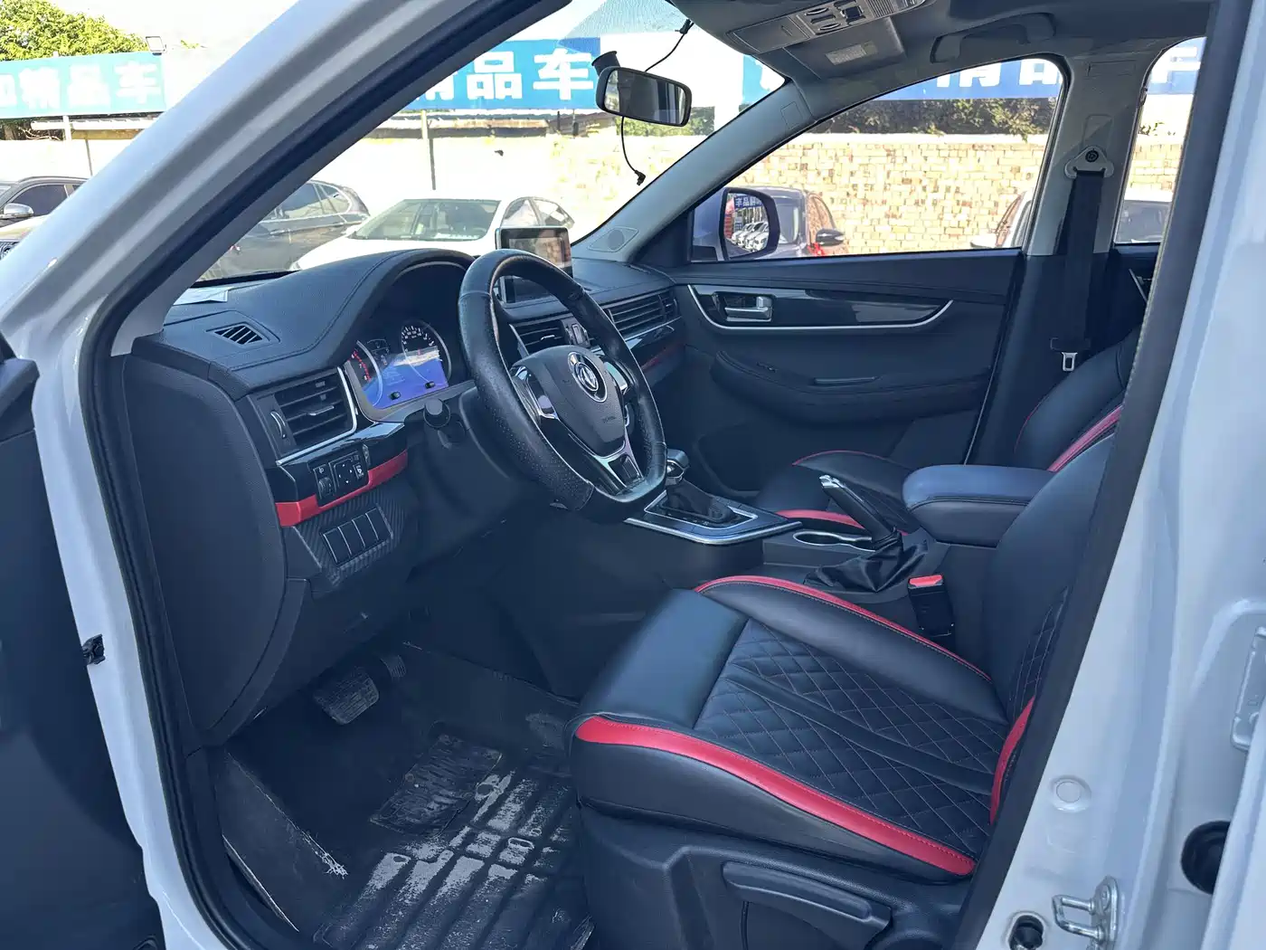 Dongfeng Fengxing Fengxing T5 2021 2021 1.5T Automatic Comfort Edition