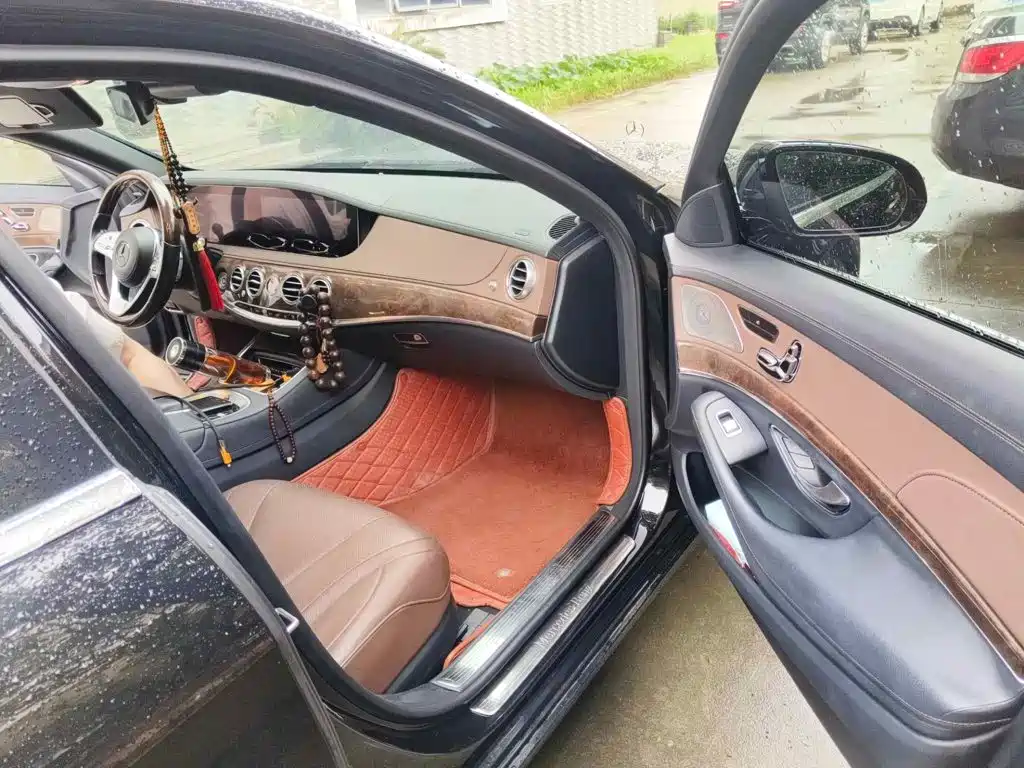 Фото 13 - Mercedes-Benz S-Class