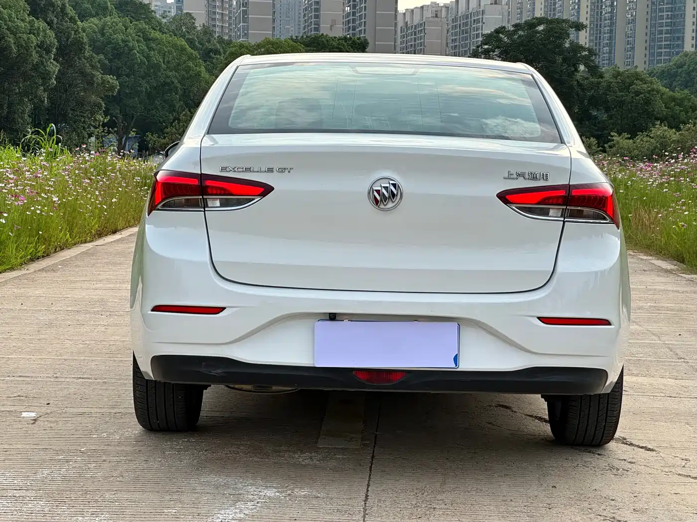 Photo 12 - Buick Excelle