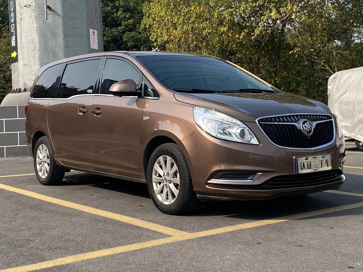 Buick GL8 2018 28T Comfort China VI фото 3