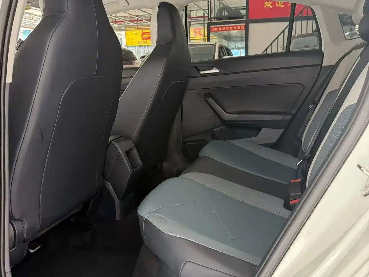Фото 7 - Volkswagen Lavida