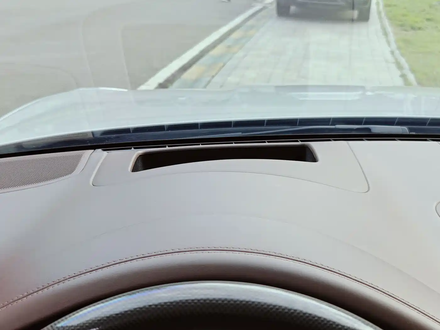 Porsche Cayenne New Energy 2023 Cayenne E-Hybrid 2.0T Platinum Edition фото 13
