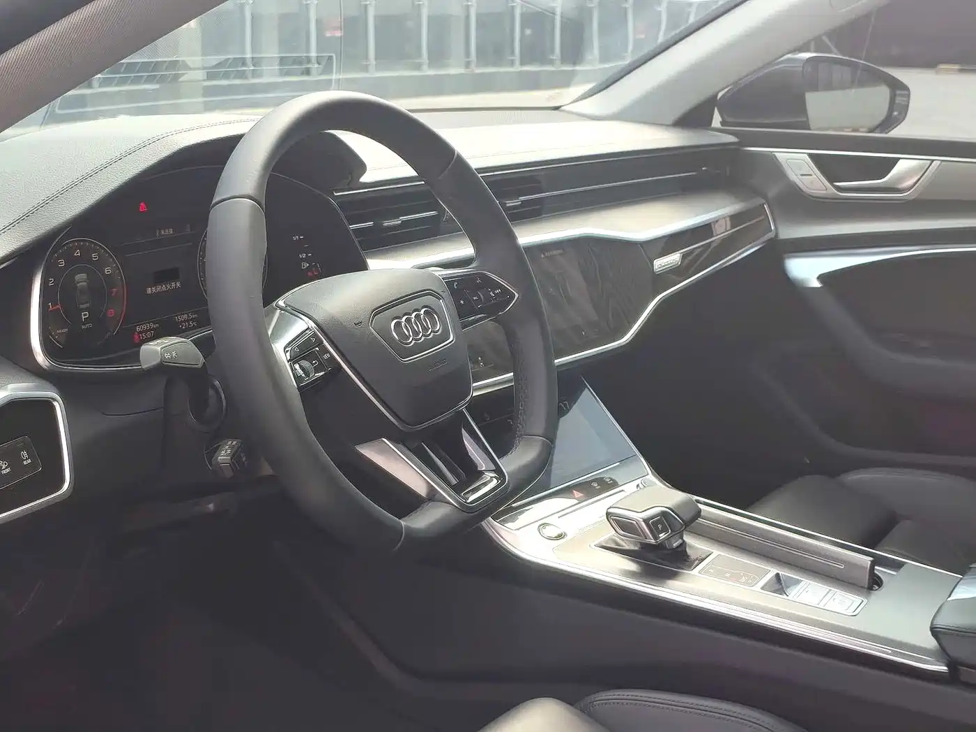Audi A7 2023 Model 45 TFSI Premium Selection Edition фото 5