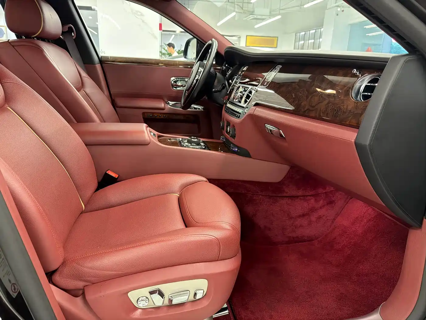 Фото 6 - Rolls-Royce Ghost
