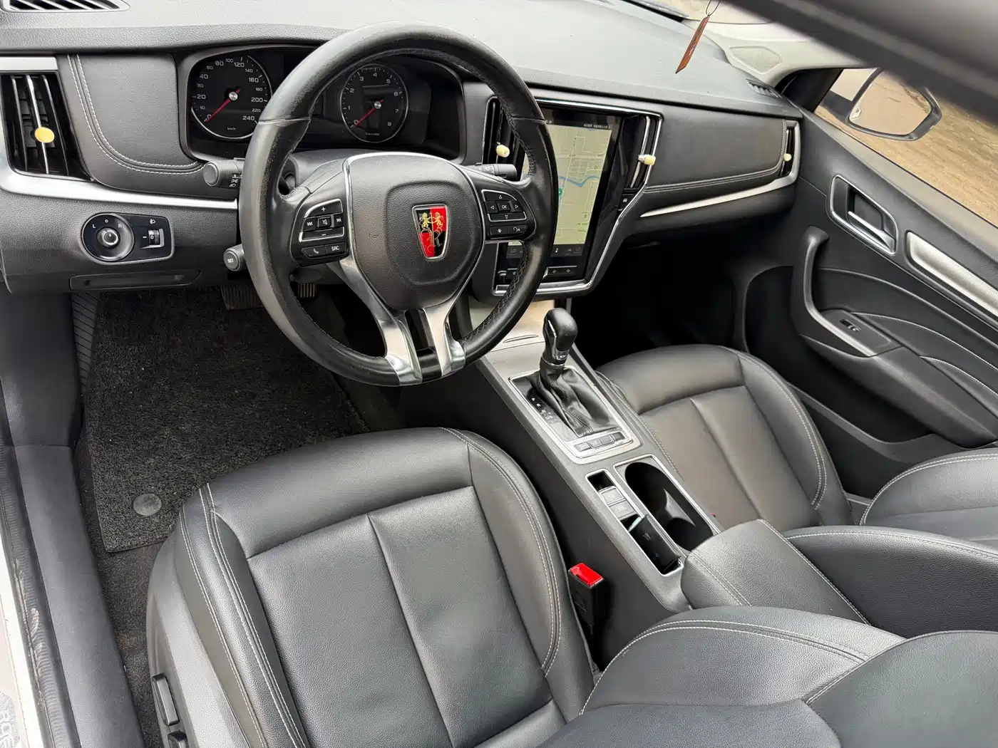 Roewe i6 2018 2018 20T Automatic Internet ZhiXiang Edition