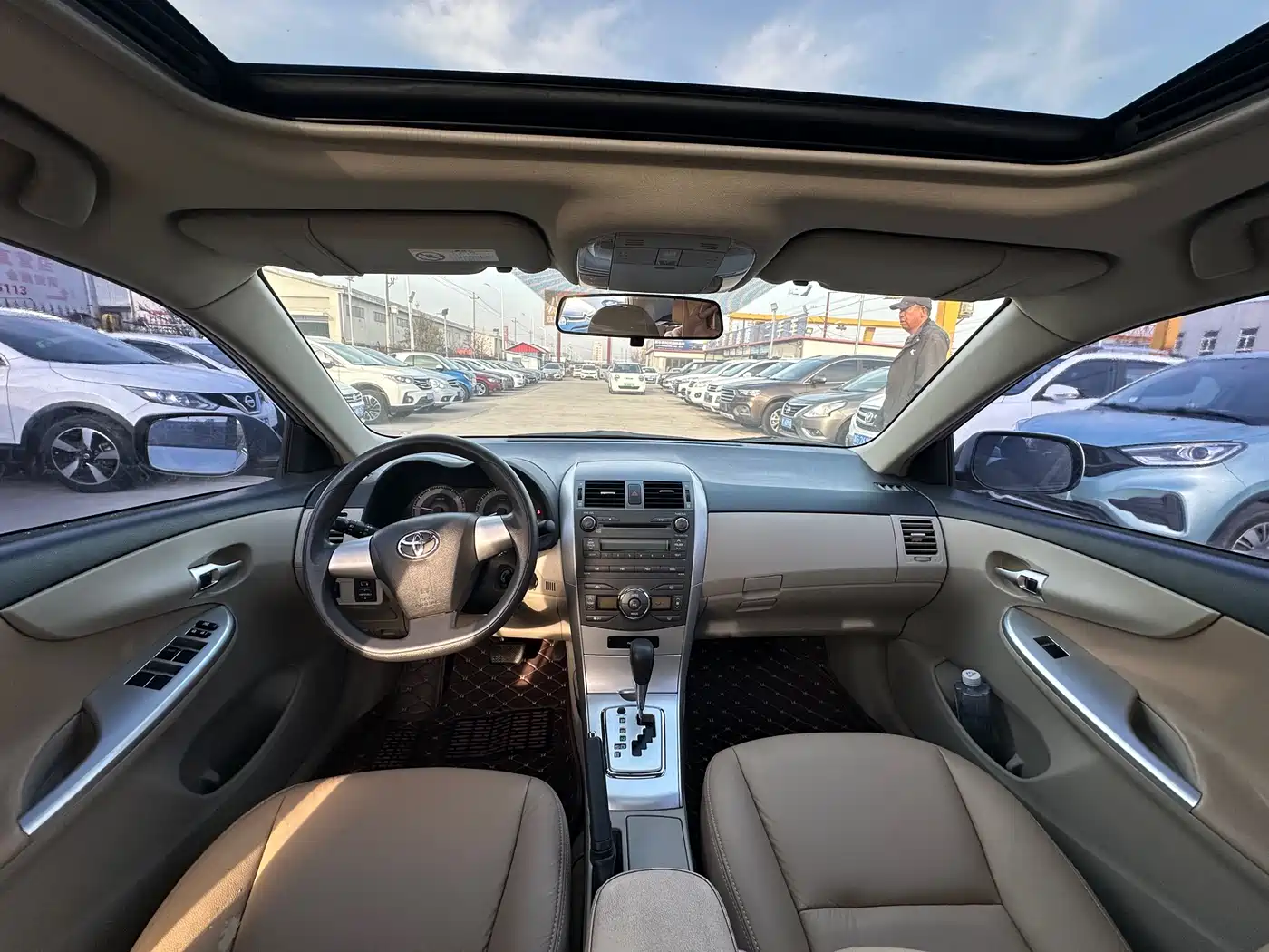 Toyota Corolla 2012 Styling Edition 1.8L CVT GL-i фото 10