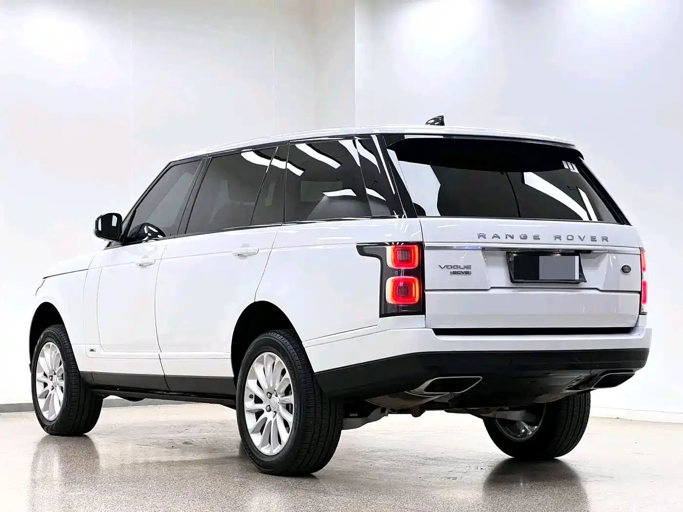 Фото 9 - Land Rover Range Rover