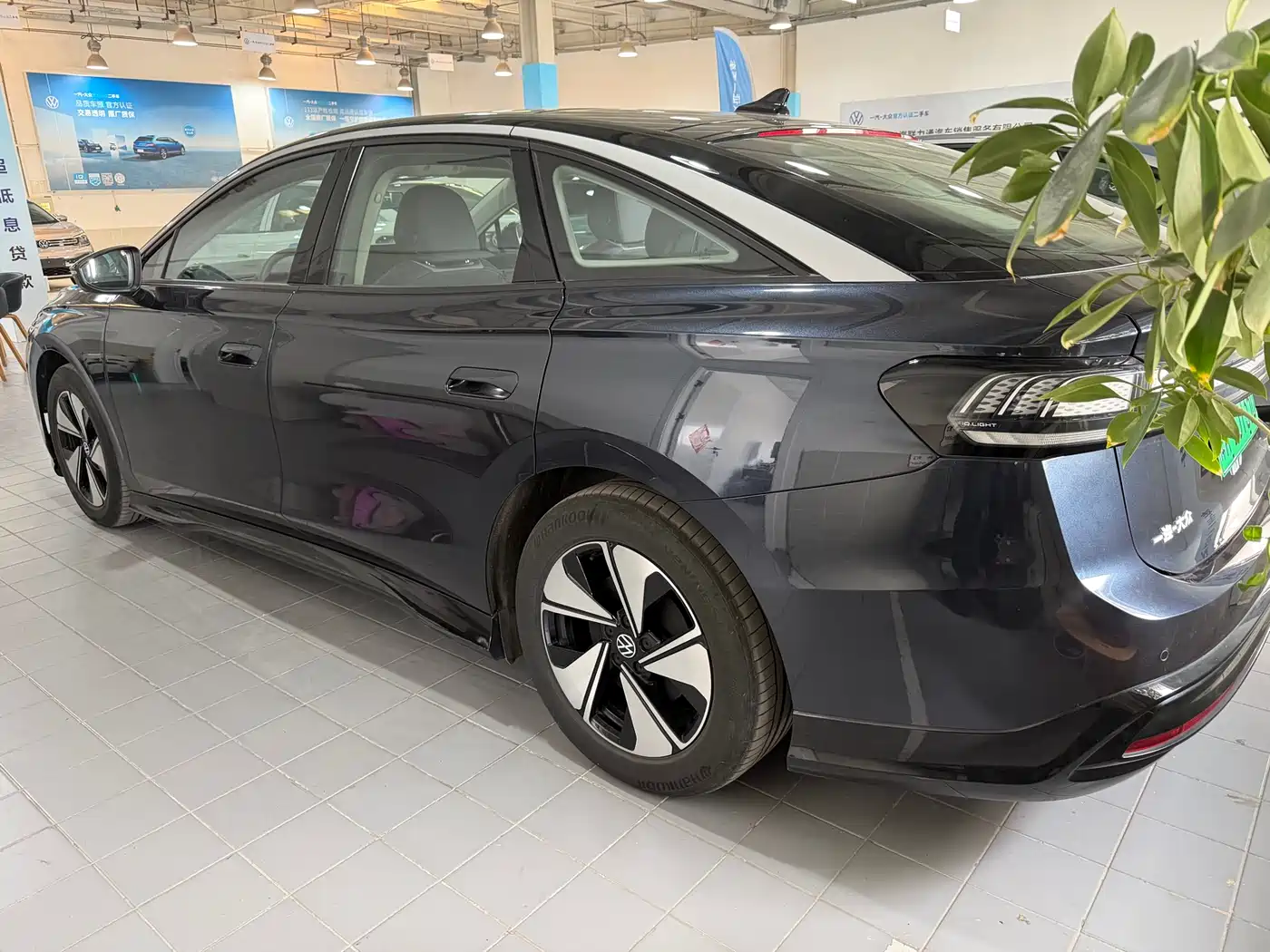 VOLKSWAGEN ID.7 VIZZION