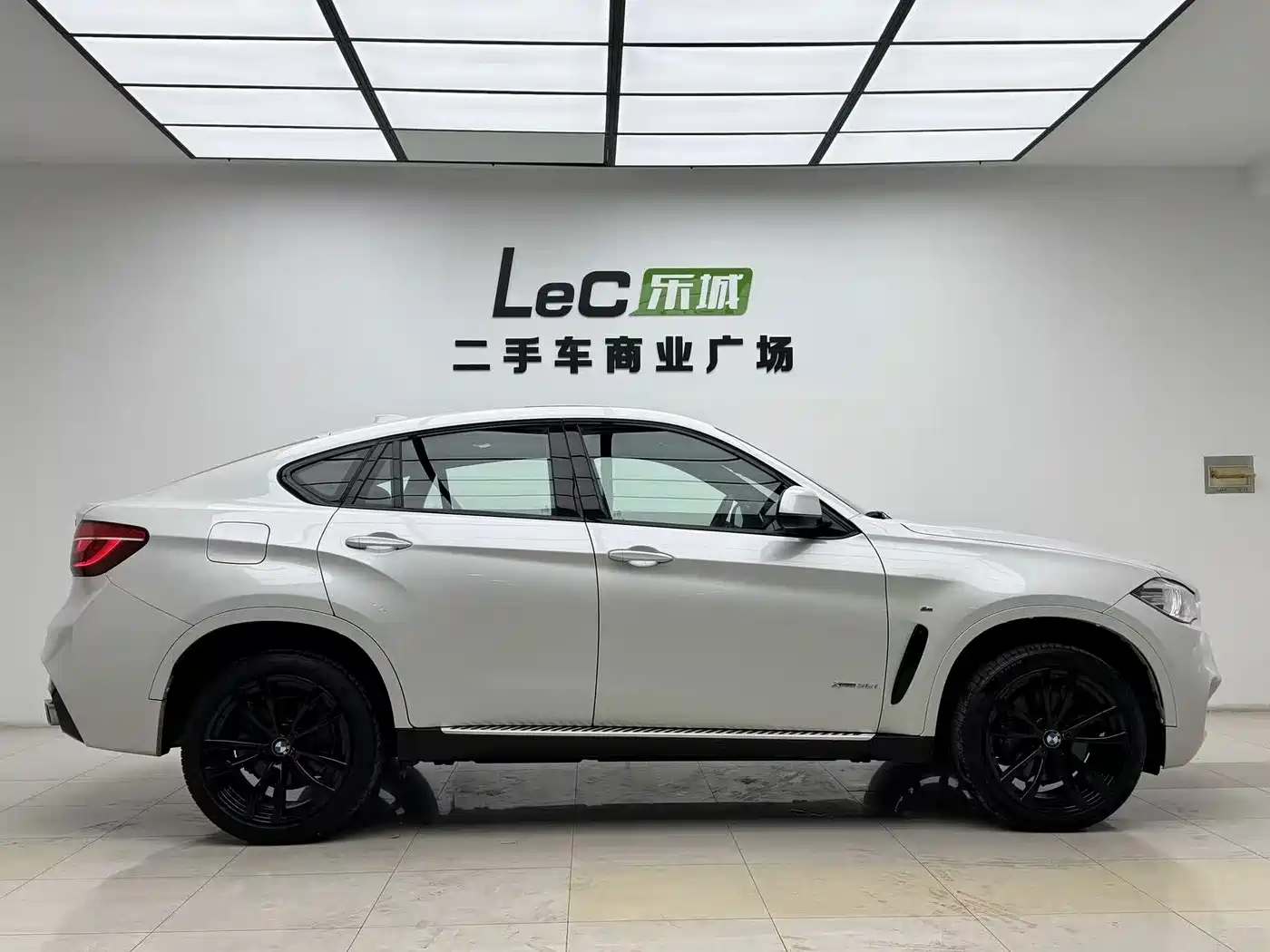 BMW X6 2018 xDrive35i Leading Model фото 14