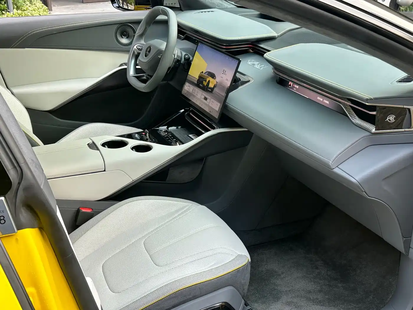 Lotus ELETRE 2026 2025 600 Luxury